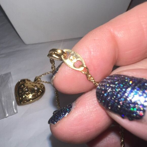 Vintage Gold Plated Filagree Heart Charm with Crystals - Picture 9 of 10